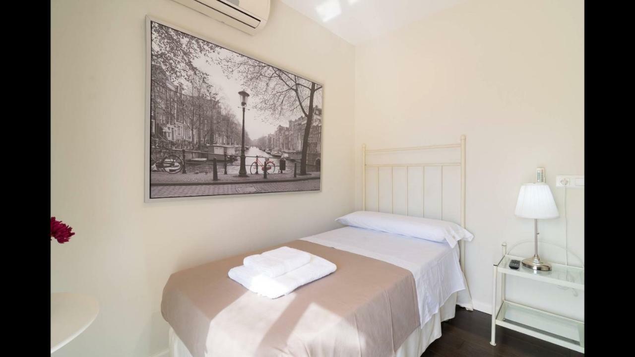 Kentia Rooms Málaga Exteriör bild